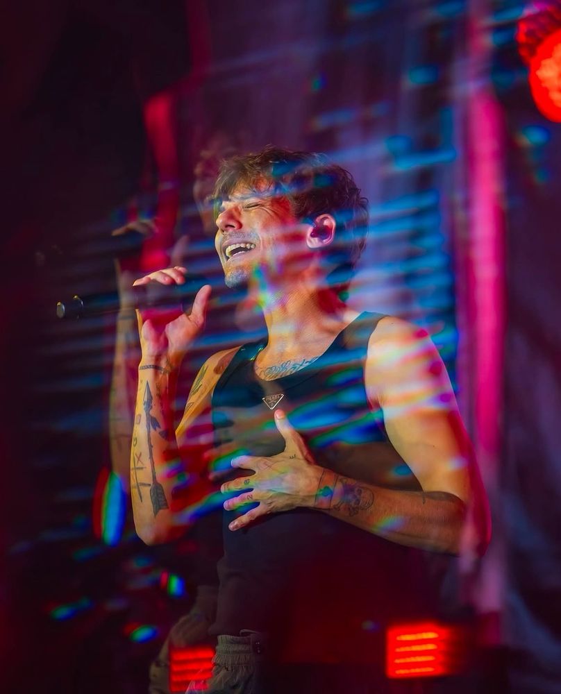Louis Tomlinson performing at Untold Festival in 2024