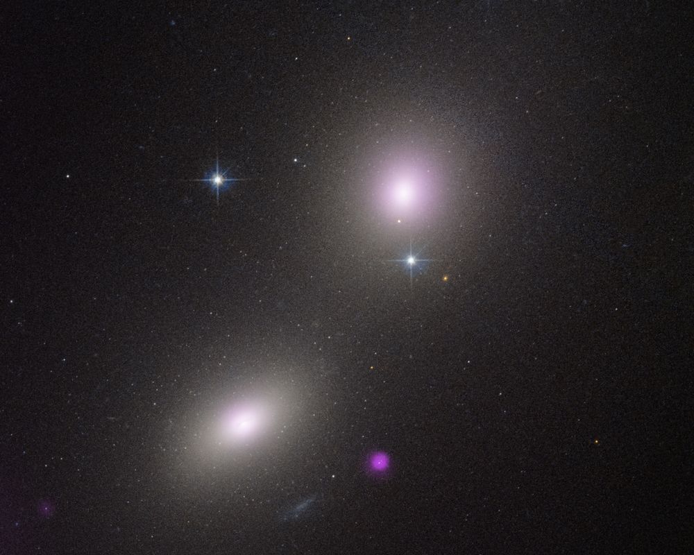 Discovery Alert! NASA’s Hubble & Chandra telescopes have spotted a rare intermediate-mass black hole, HLX-1, blazing with X-rays in galaxy NGC 6099 - a cosmic clue to how supermassive black holes may form. A mystery worth watching. 

Credit: NASA, ESA, CXC, Yi-Chi Chang; Joseph DePasquale (STScI)