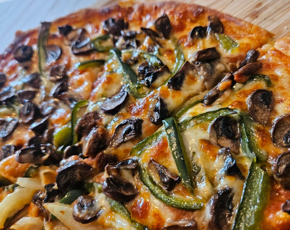 NY-style Pizza
Cremini Mushrooms and Poblano Chilies 