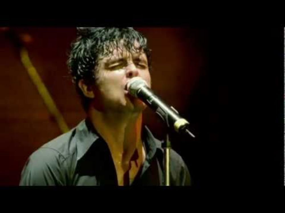 Green Day Wake Me Up When September Ends [ Live In England ]