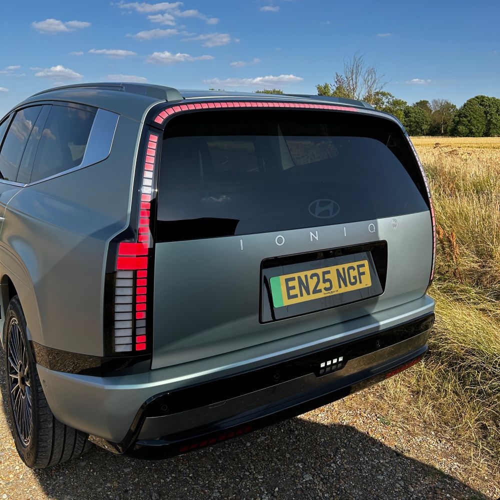 Hyundai Ioniq 9 rear end. 