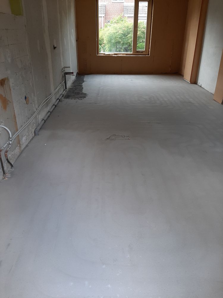 Huis, waar de keuken nog in moet.