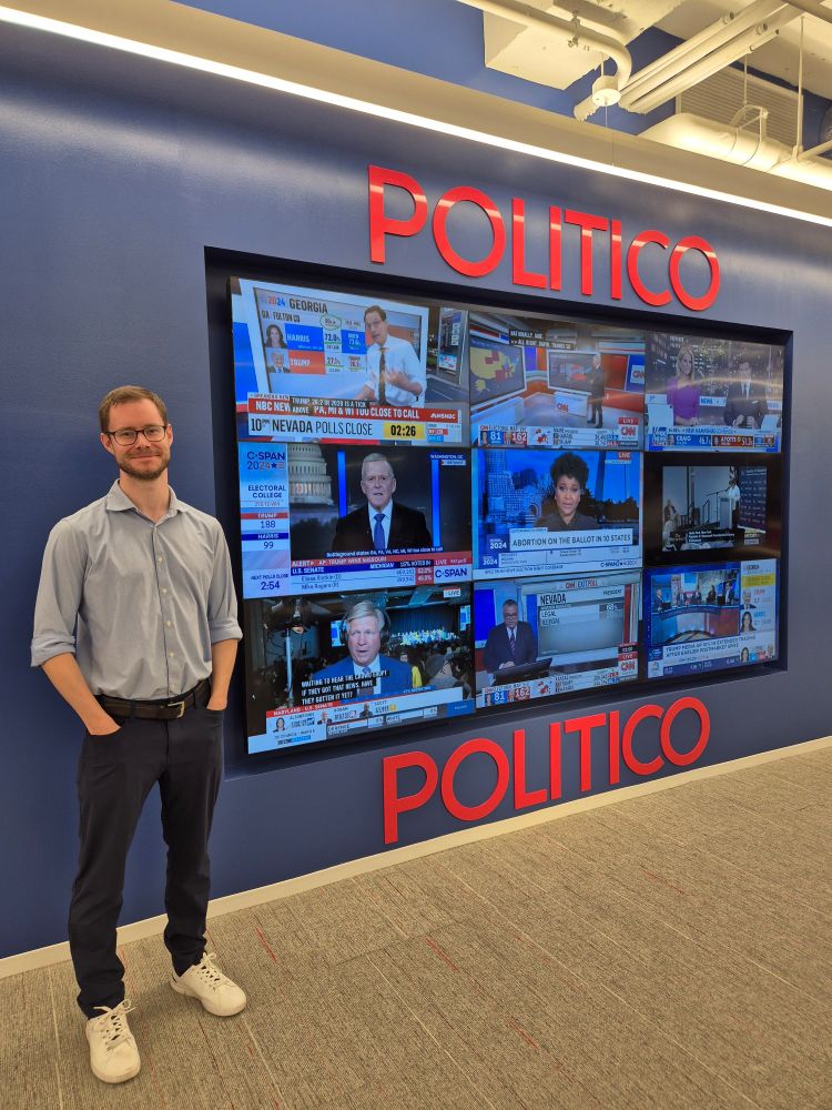 Journalist in the Politico office