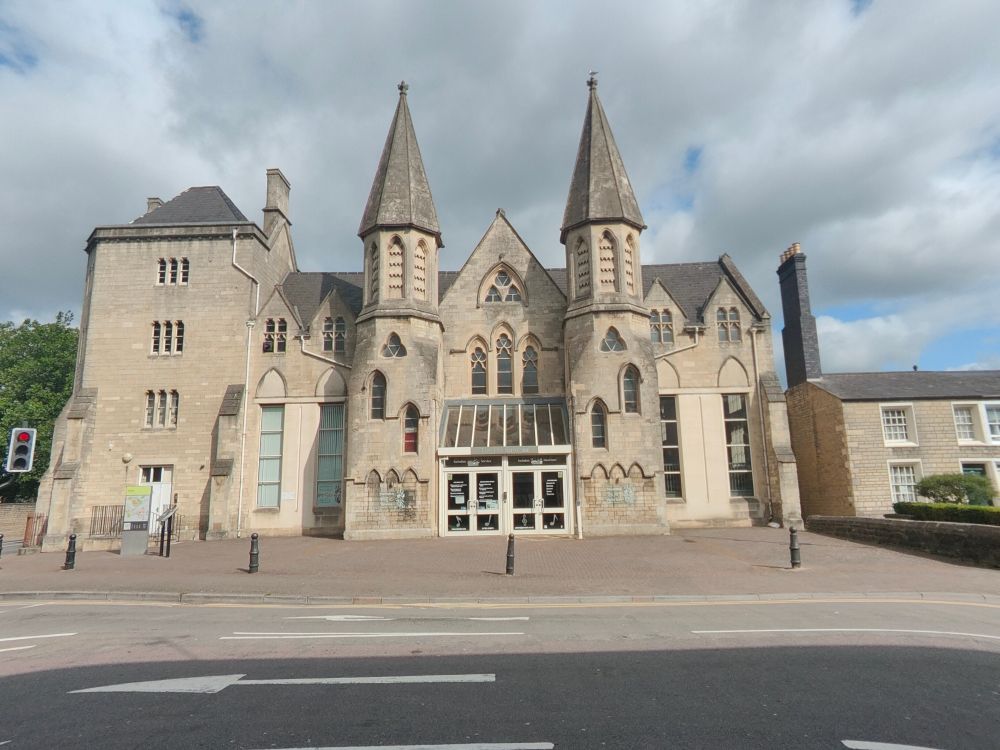 Former lodging house 