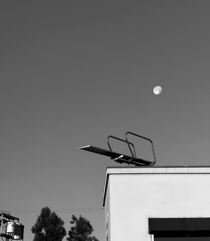 Diving board on the roof of a building!?