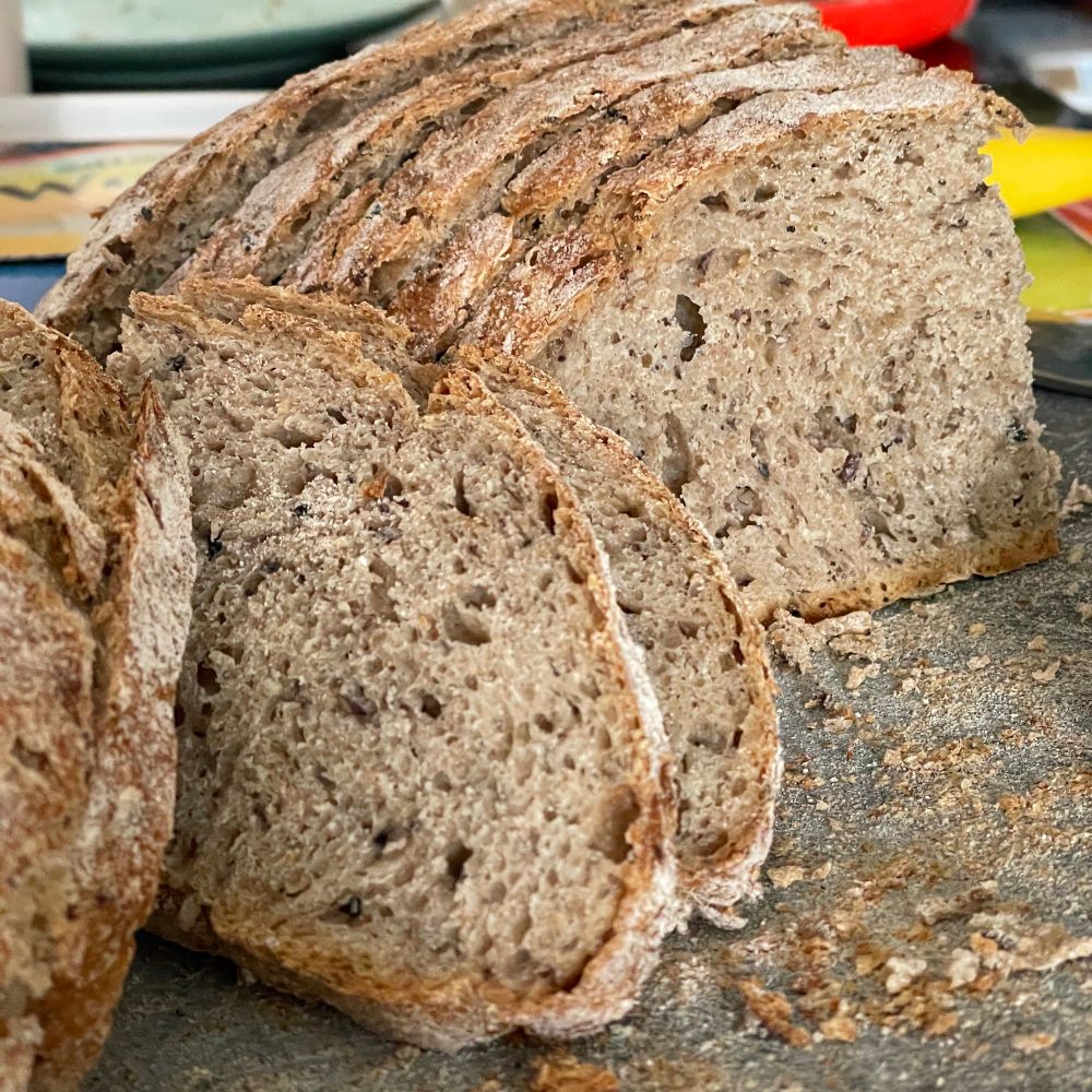 slices showing off crumb ❣️