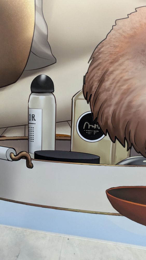 パジャマパーティー天堂弓彦さんの小物(基礎化粧品？)です
詳しくはないのですが途轍もなく高いブランド品であることが伺えます