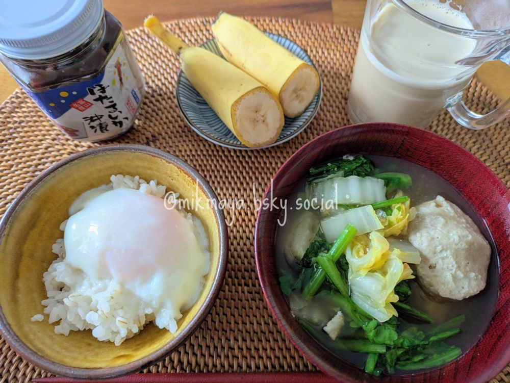 温玉とつみれ汁で朝ご飯。ほたるいかの沖漬がおいしくてご飯が進む…