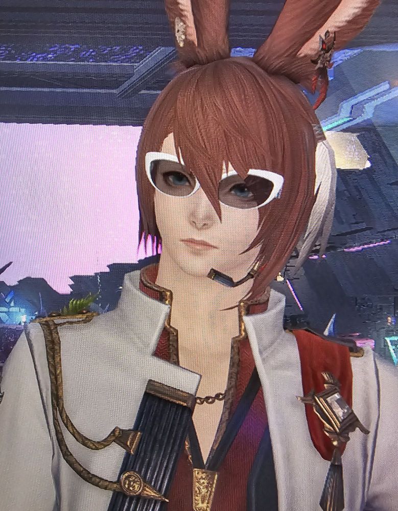 My character wearing groovy glasses from FFXIV
🐰