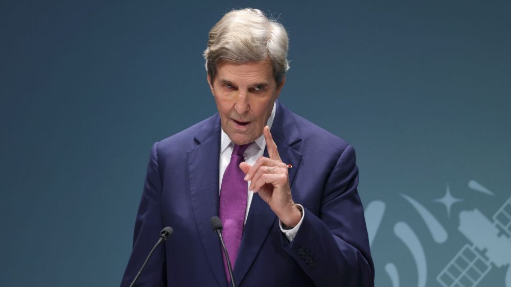 Scoop: John Kerry to leave Biden administration, help campaign