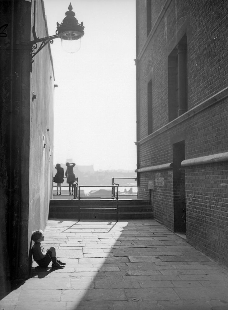 Certains jours, la personne qui me manque le plus, c'est moi-même 


— Fred Leforgeur-Baudelaire 