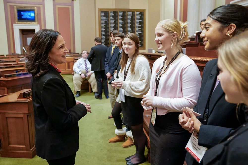 House Speaker Lisa Demuth chats with House High School Pages.