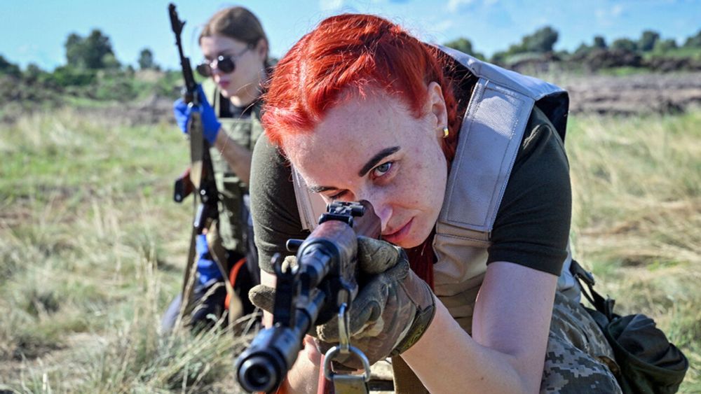 Ever more Ukrainian women are joining the army