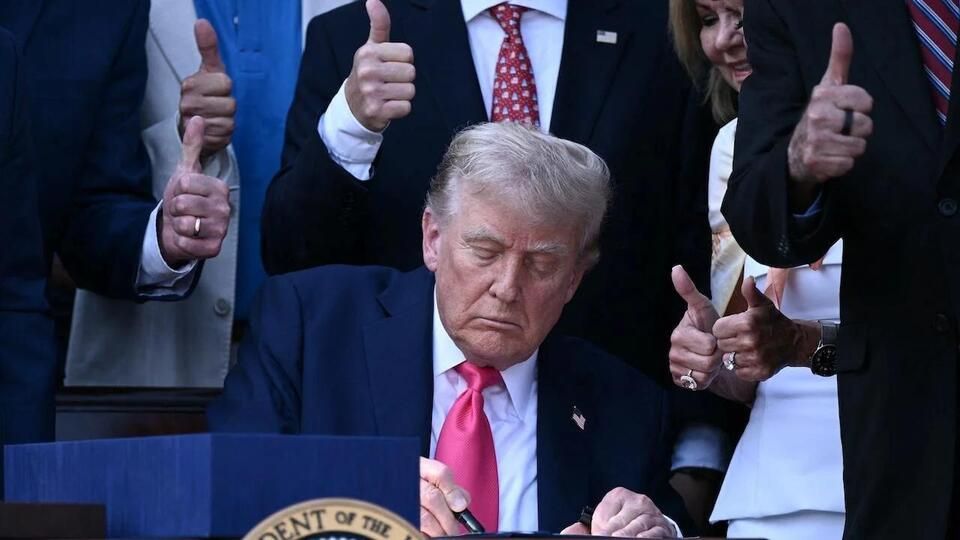 Judge blocks Trump administration from cutting off Planned Parenthood funding - NewsBreak