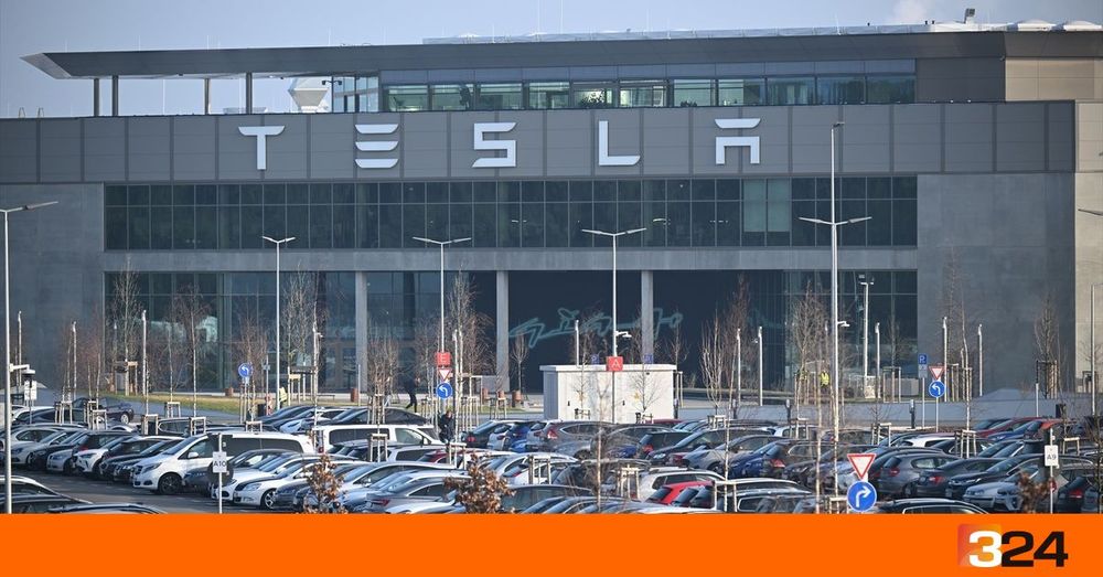 Musk envia directius casa per casa per investigar les baixes a la planta de Tesla a Berlín