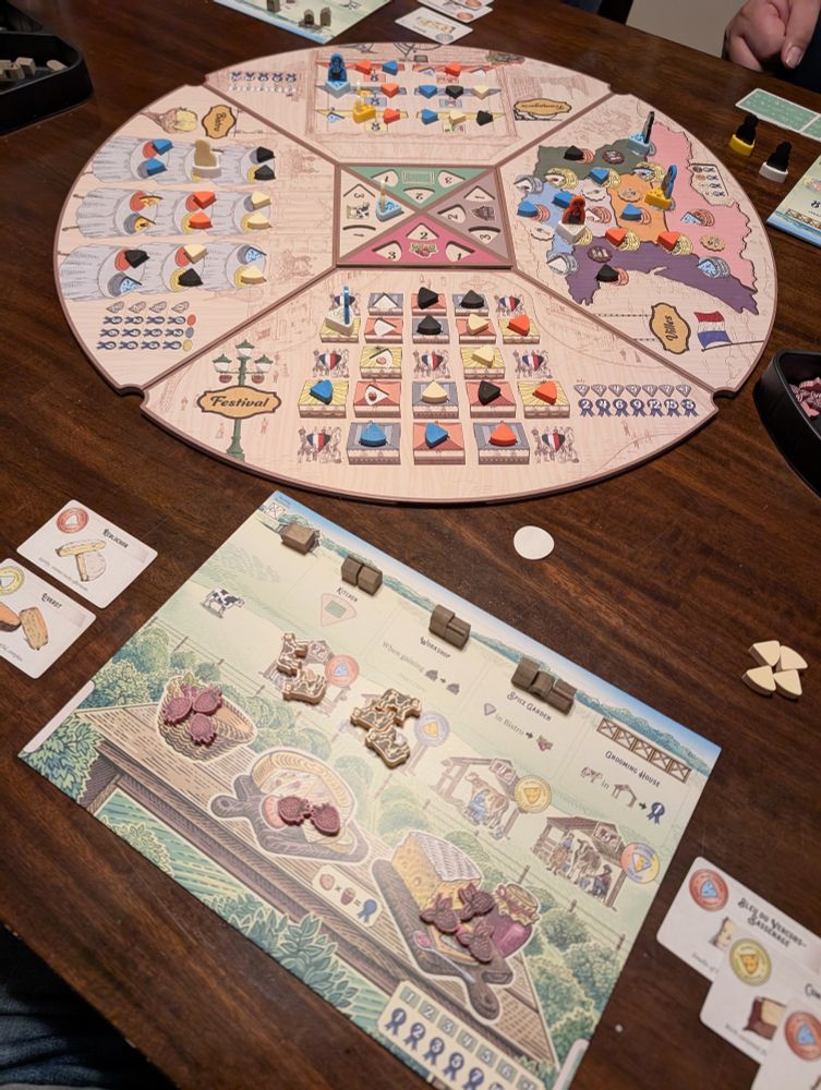 The board game Fromage.