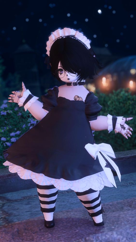 Persona poses, showing off itself.