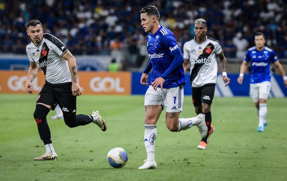 Cruzeiro sai perdendo e busca empate contra o Vasco no Mineirão