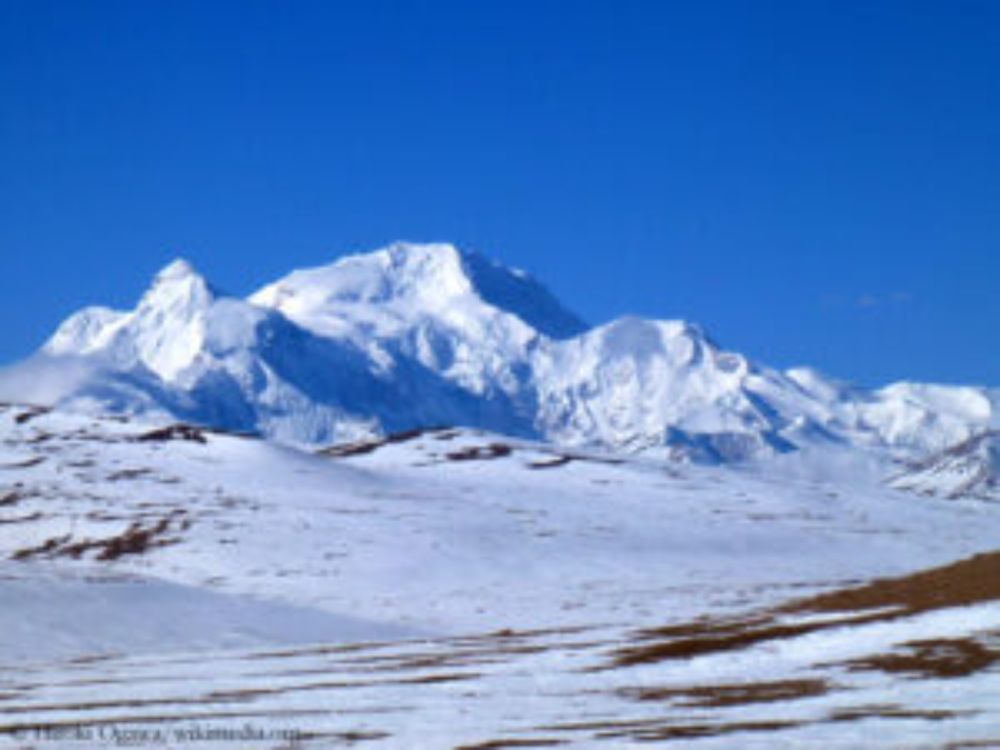 Summit successes reported on Shishapangma and Cho Oyu - Adventure Mountain