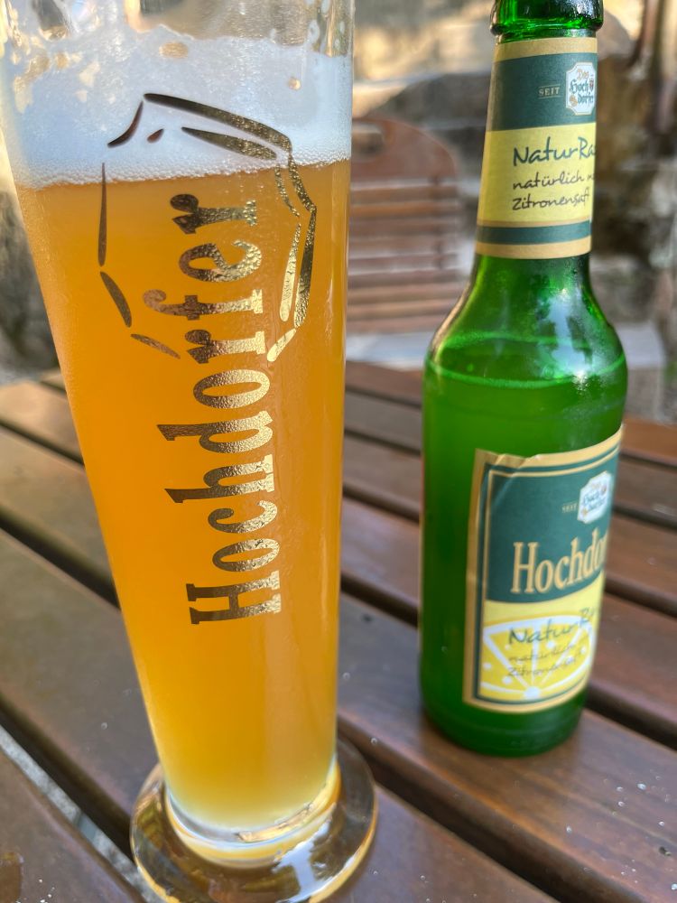Weizenbier und Radler von Hochdorfer