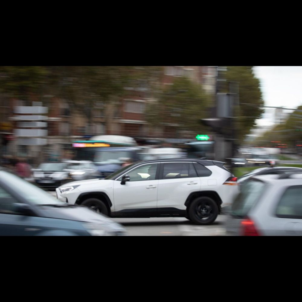 Paris : Anne Hidalgo « veut tripler » le tarif du stationnement des SUV