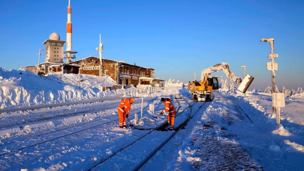 Southeastern Europe is experiencing much lower than expected temperatures this week, bringing heavy snowfall and flooding risks. #EuropeNews