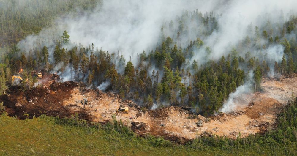 After more than doubling in size on Sunday, the out-of-control wildfire in West Dalhousie, N.S., grew again on Monday – from 7,780 hectares to 8,026 hectares.