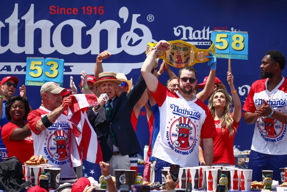 Bertoletti won his first Nathan's Mustard Belt last year after downing 58 hot dogs.
Photographer: Beata Zawrzel/NurPhoto/Getty Images