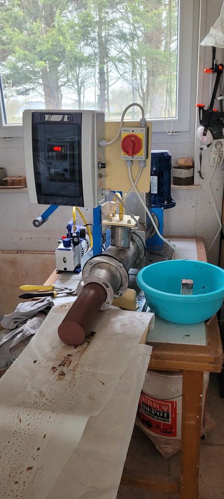 Boudineuse désaéreuse ! Cela permet de recycler la terre