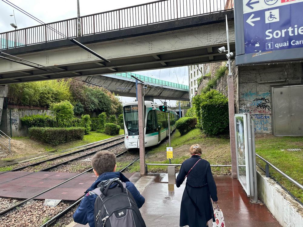 An Alstom Citadis on line 2 of the Paris tram
