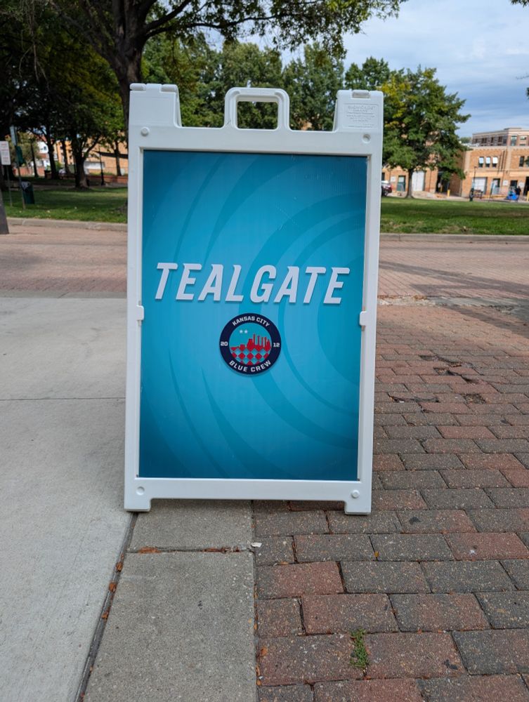 Sign for Tealgate