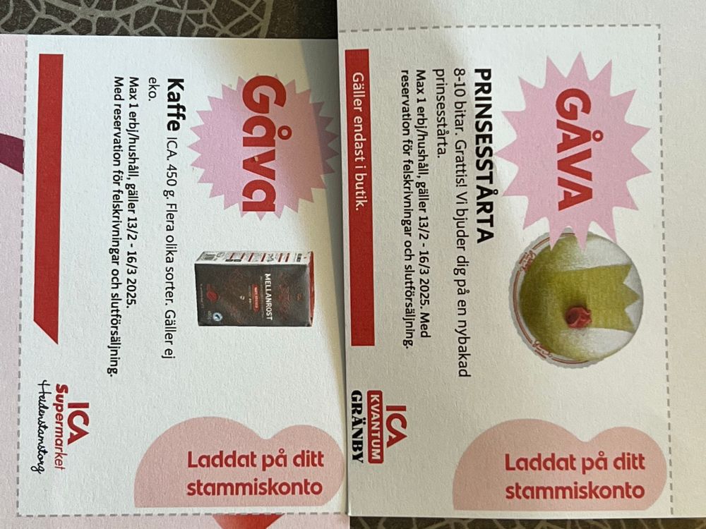 Två kuponger med födelsedagspresenter från ICA-butiker. En proncesstårta från ICA Kvantum Gränby och en Kaffeburk från ICA Supermarket Heidenstamstorg