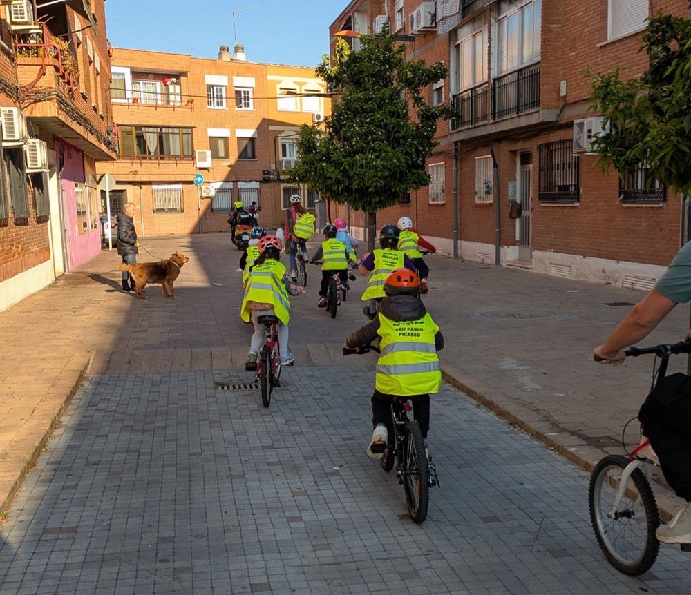 Bicibús escolar de Parla. 