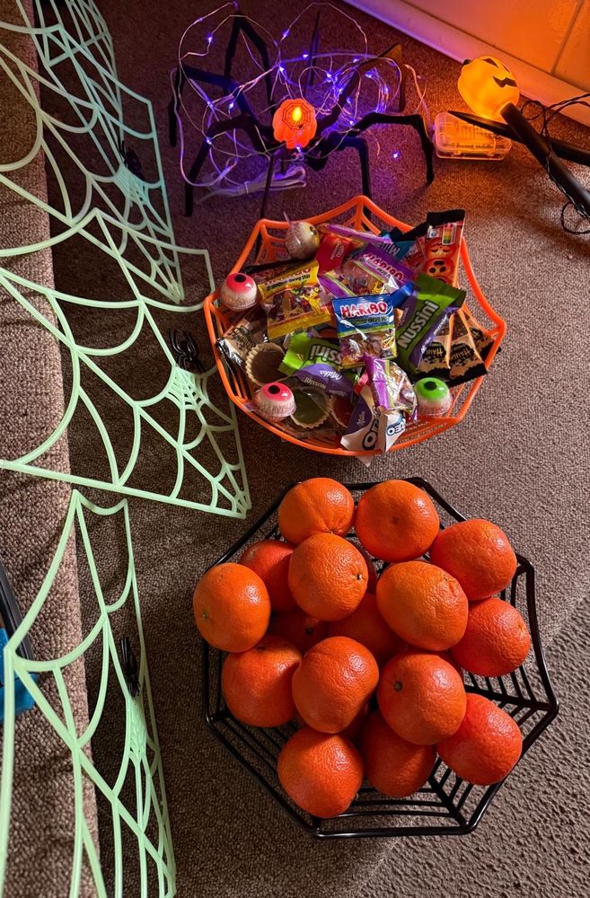 Props, clementines and sweets for Halloween