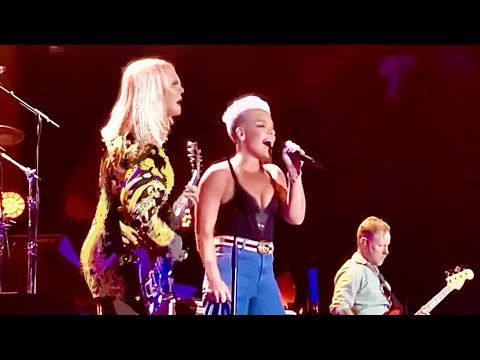 P!nk & Nancy Wilson of Heart - Barracuda - Live Tribute Concert!