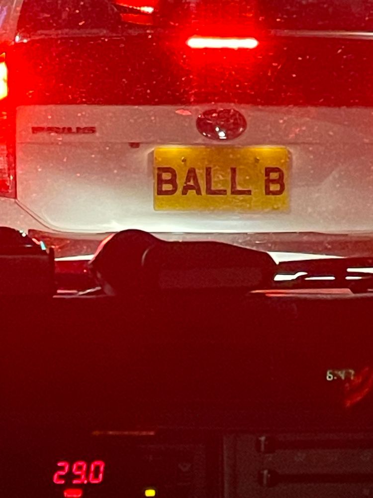 HK license plate 'BALL B'
