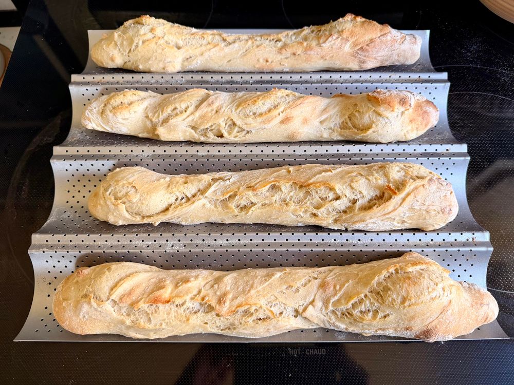 Des baguettes cuites. 