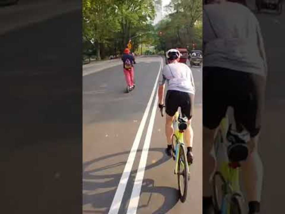 Chasing a Roadie home through Central Park on my Brompton #newyork #cycling