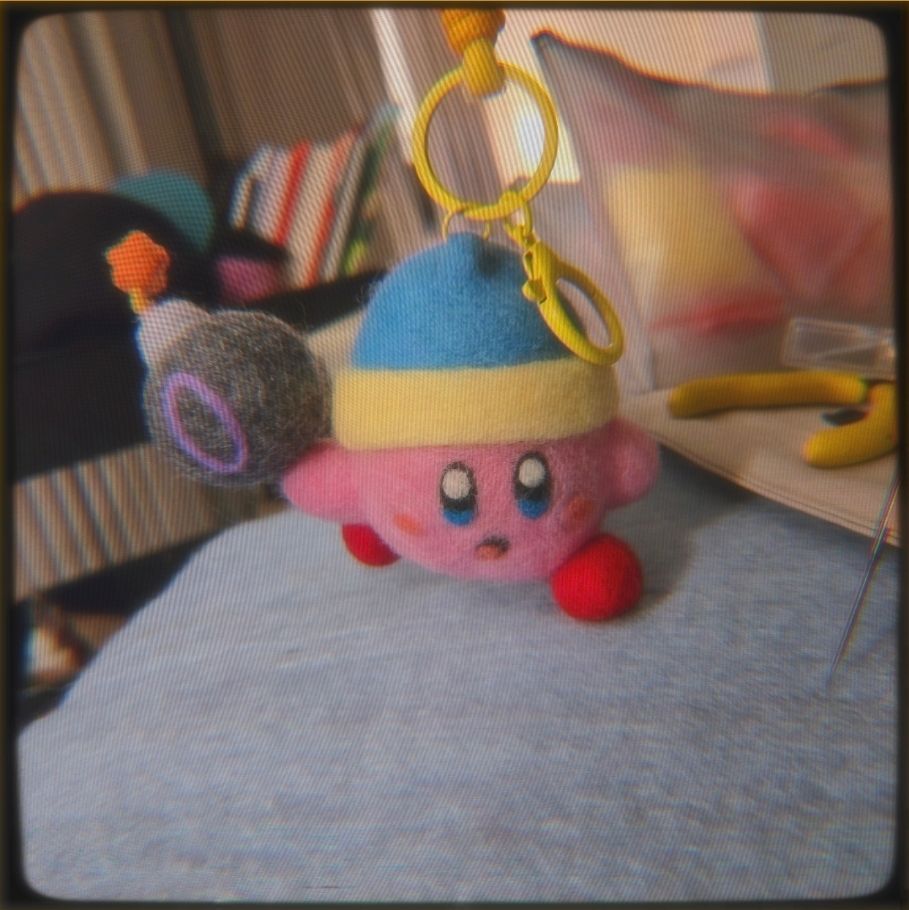 The front of B0mb Kirby with his Bomb in hand 