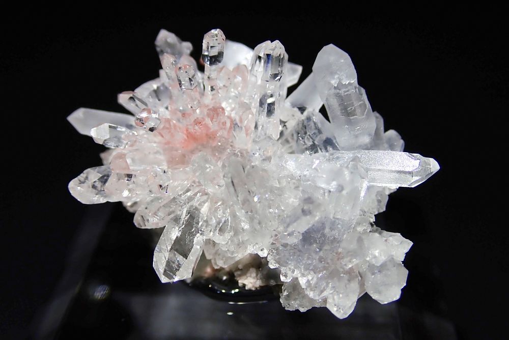 水晶の鉱物標本の写真