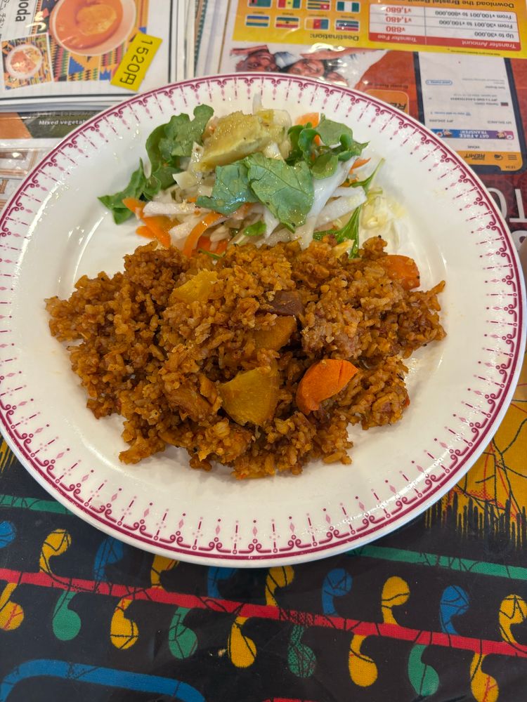 ガンビアの炊き込みご飯。