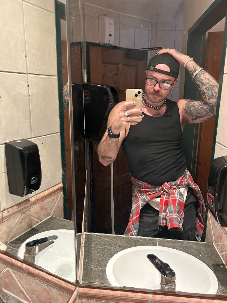 Sorcerer Logan Mirror Selfie from bar bathroom in Salzburg