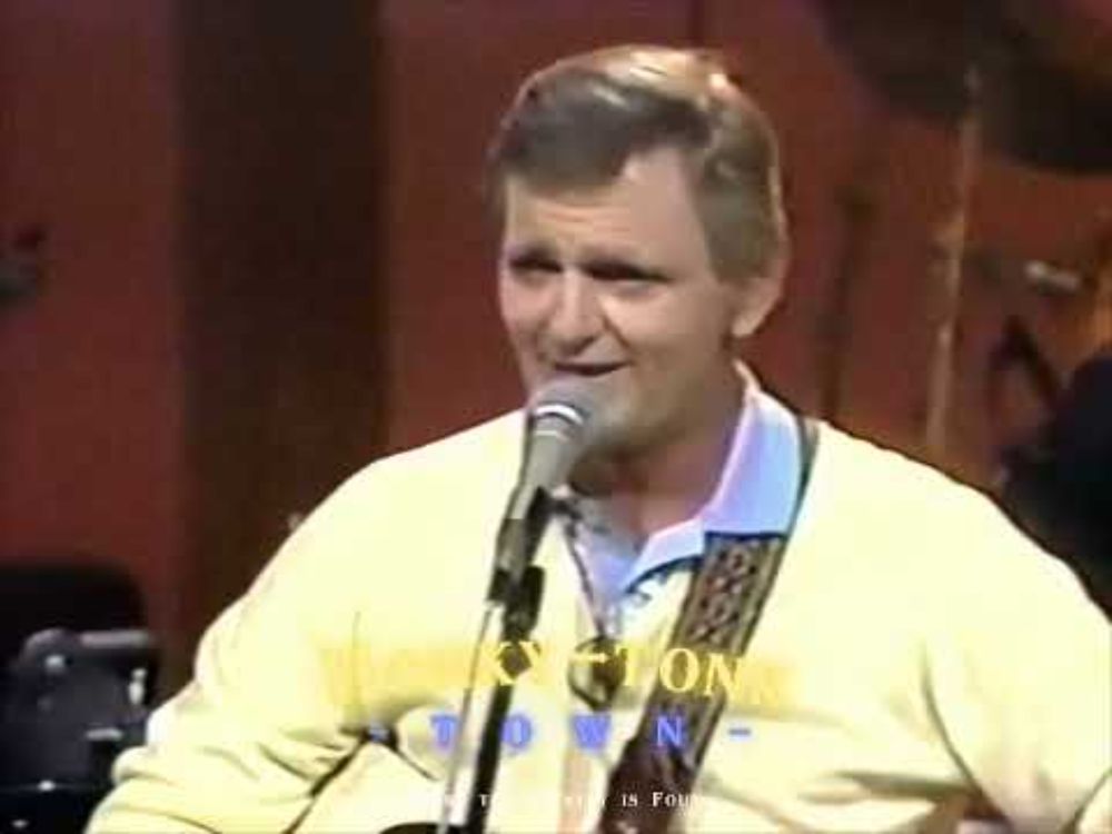 Jerry Reed put his own fiery twist on “The Devil Went Down to Georgia” in 1985 on Nashville Now!