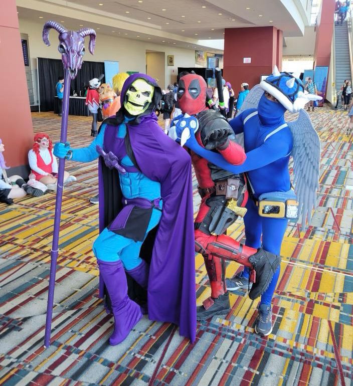 Skeleton, Deadpool and Blue Shell cosplayers