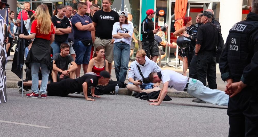 Rechte beim Liegestütze machen 