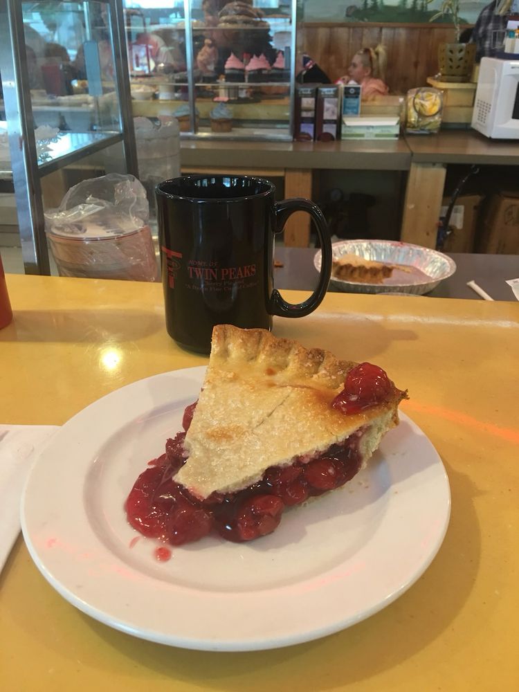 Tweeds Diner interior 