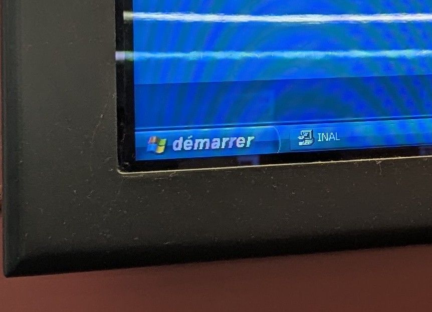 C'est Windows XP qui est utilisé par la SNCf pour ses affichages en gare. Windows XP dont le support officiel a cessé en 2009.