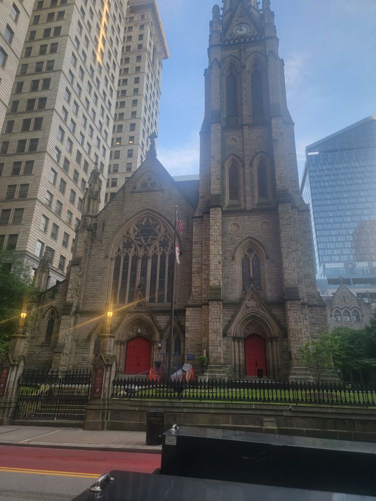 Church in downtown Pittsburgh that has a very old and historic feel to it. Also quite large.