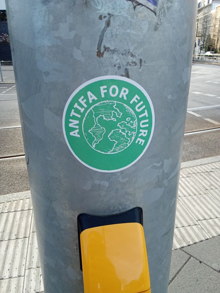 Autocollant "antifa for future"