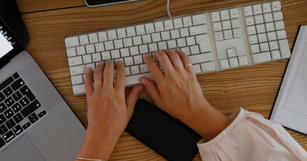 The premier of the Australian state of Victoria announced Saturday plans to enshrine working from home in law, saying it should be “a right, not a request”.